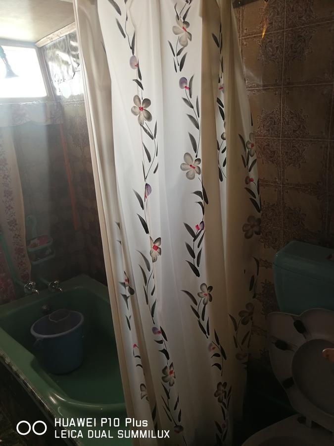 לינה וארוחת בוקר Srīnagar Houseboat Dunhill מראה חיצוני תמונה